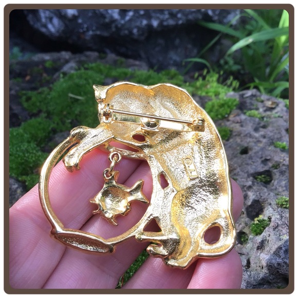 JJ Jonette cat with dangling fish pin - Picture 3 of 3